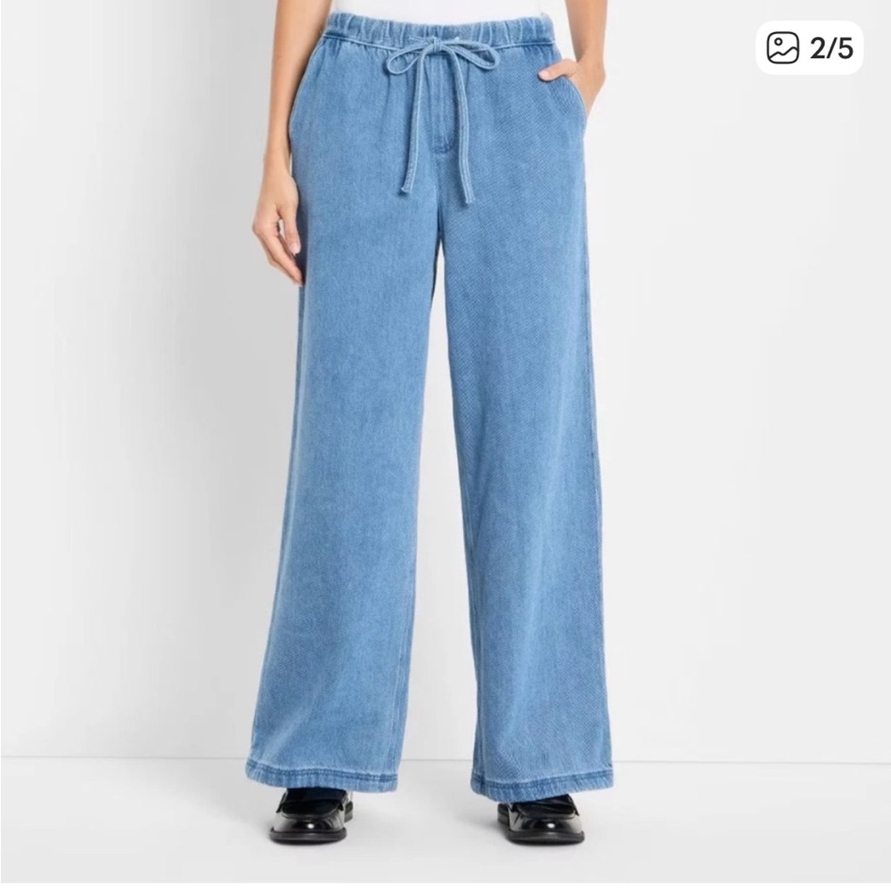 🆕 Future Collective Light Wash Denim Wide Leg Drawstring Pants - 2X - Picture 2 of 6
